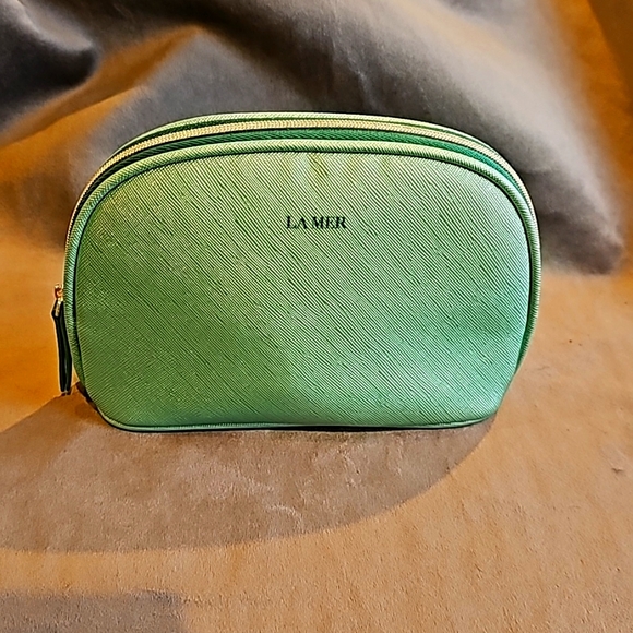 La Mer make-up bag - Picture 1 of 3